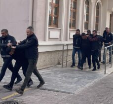 Konya'da trafikte tartıştığı kişi öldüren zanlı ve ona yardım eden 8 şüpheli adliyede