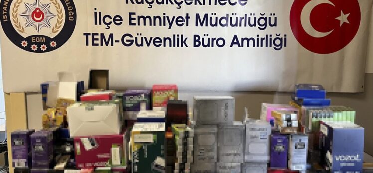 Küçükçekmece'de minibüsle kaçak ürün taşıyan 2 şüpheli yakalandı