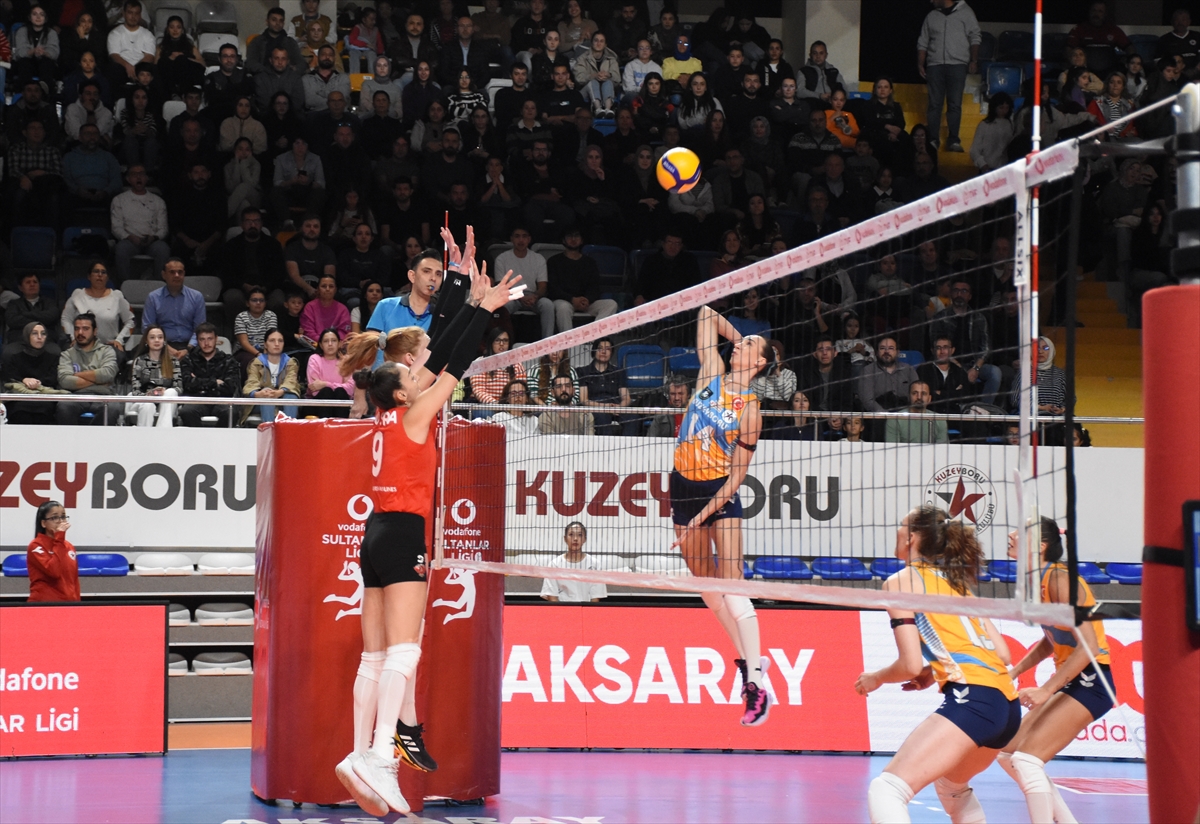 Voleybol: Vodafone Sultanlar Ligi