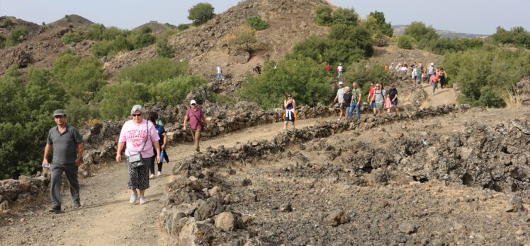 Manisa ve İzmir'den karavancılar Kula-Salihli UNESCO Küresel Jeoparkı'nda buluştu