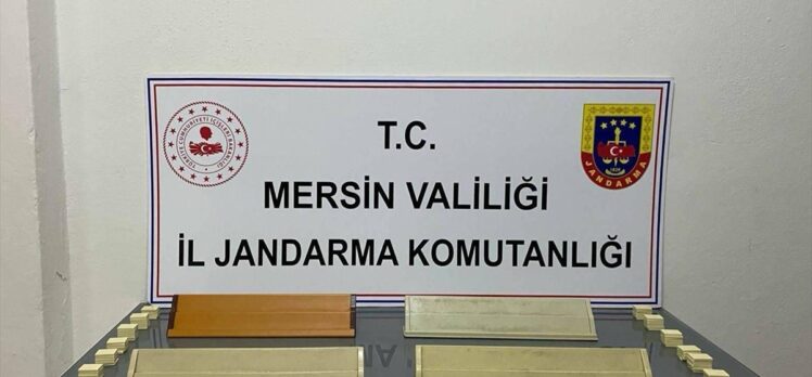 Mersin'de kıraathanede kumar oynarken yakalanan 4 kişiye para cezası kesildi