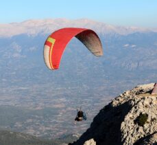 Muğla'da 24. Uluslararası Ölüdeniz Hava Oyunları Festivali devam ediyor