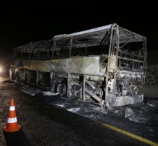 Muş'ta seyir halindeki yolcu otobüsü yandı