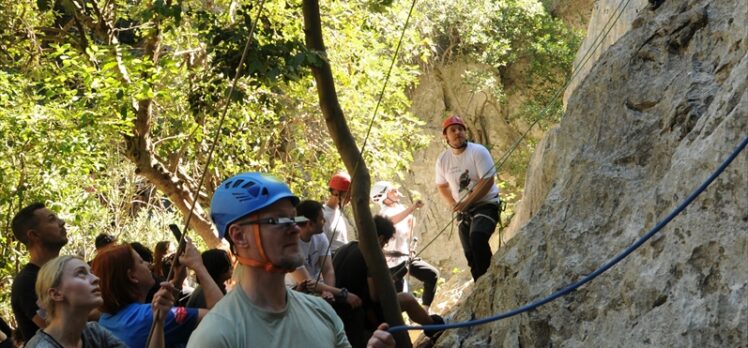 Olimpos'ta düzenlenen Kaya Tırmanışı Şenliği başladı