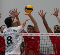 Voleybol: SMS Grup Efeler Ligi