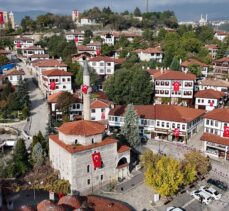 Safranbolu'da tarihi yapılar Türk bayraklarıyla donatıldı