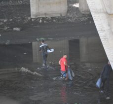 Samsun'da ırmakta ceset ihbarına giden ekipler temizlik yaptı