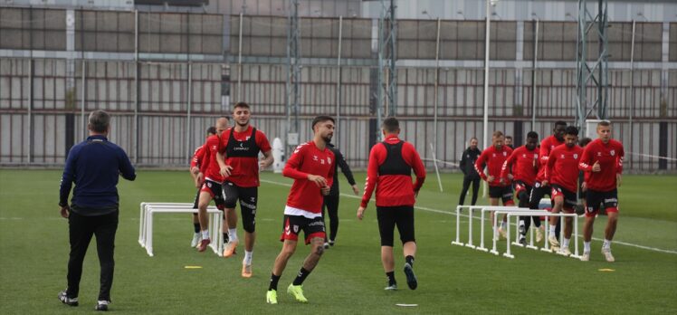 Samsunspor'un tecrübeli oyuncusu Soner Aydoğdu, transfer yasağını avantaja çevirdiklerini söyledi: