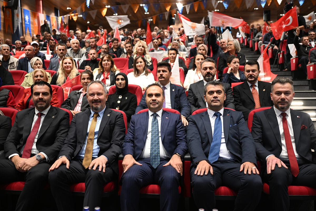 Sanayi ve Teknoloji Bakanı Kacır, AK Parti Saray 8. Olağan İlçe Kongresi’nde konuştu: