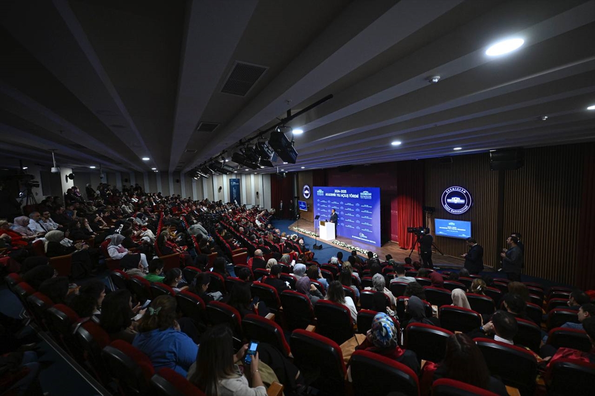 Sanayi ve Teknoloji Bakanı Kacır, Bezmialem Vakıf Üniversitesinin Akademi Yılı Açılış Töreni'nde konuştu: