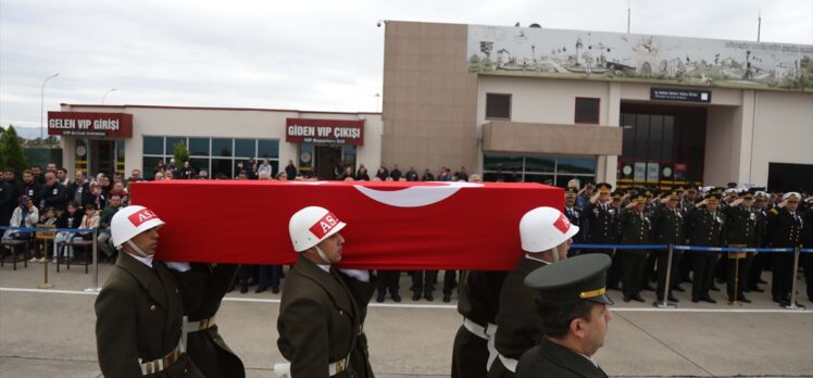 Şırnak'ta Pençe-Kaplan Operasyonu bölgesinde şehit olan askerin naaşı Samsun'a getirildi