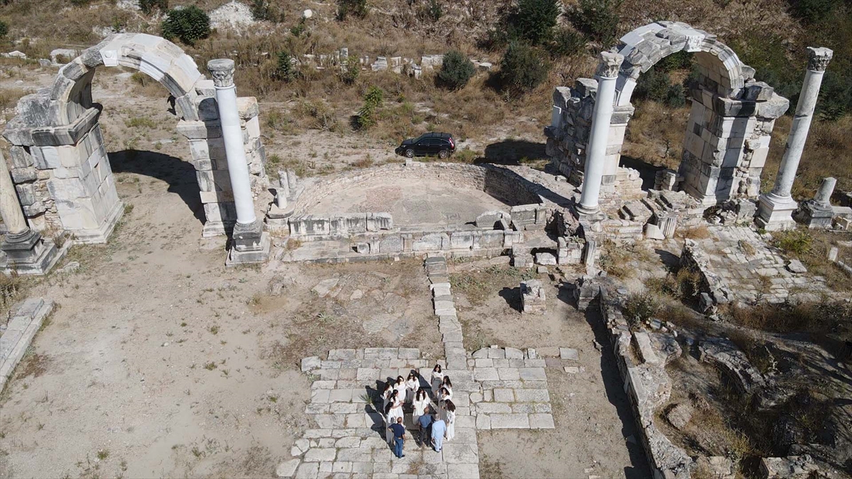 Stratonikeia Antik Kenti'nde anahtar taşıma töreni canlandırıldı