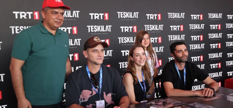 “Teşkilat” dizisinin oyuncuları TEKNOFEST Adana'da ziyaretçilerle buluştu