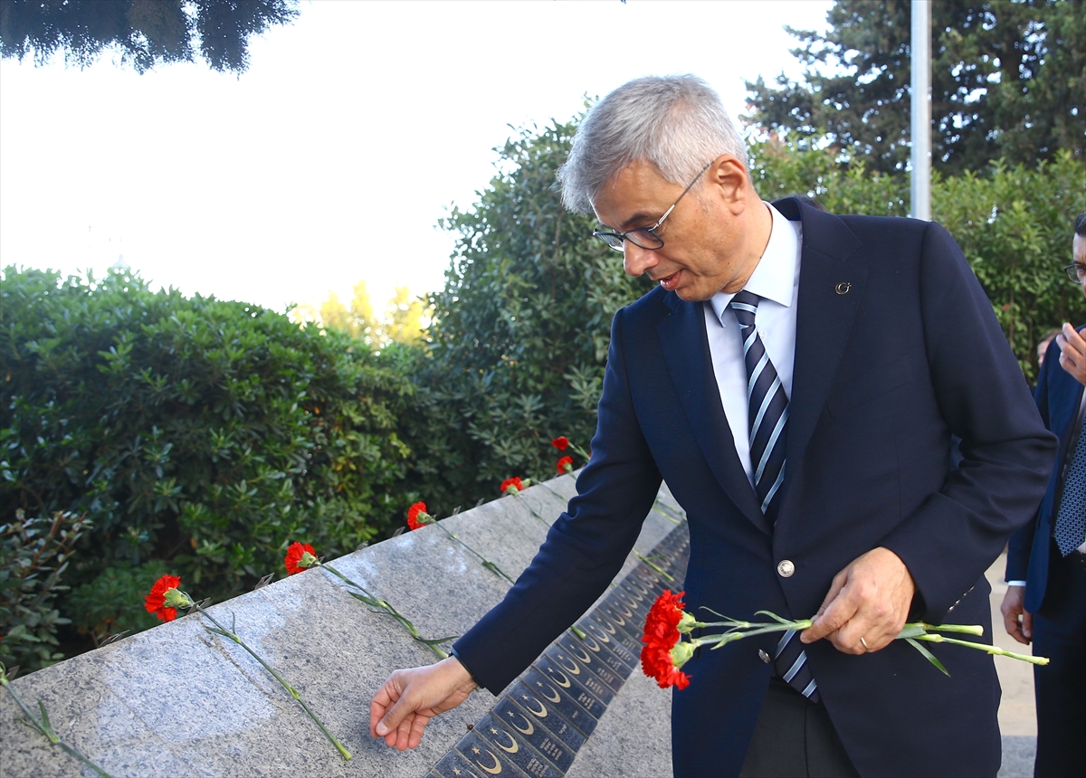 Türk Devletleri Teşkilatı sağlık bakanları Bakü'de şehitlikleri ziyaret etti