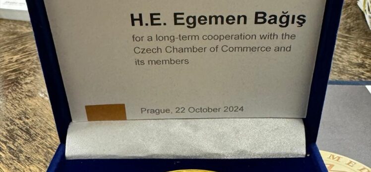 Türkiye’nin Prag Büyükelçisi Bağış'a, Çekya Ticaret Odaları Birliğinden ödül