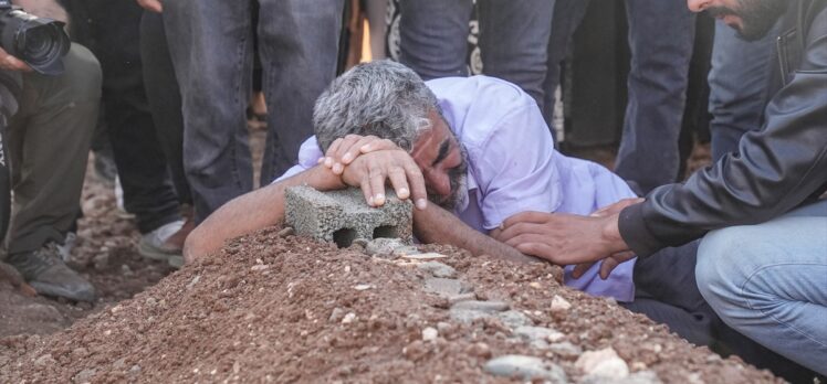 Üniversite öğrencisi Rojin Kabaiş'in cenazesi Diyarbakır'da defnedildi