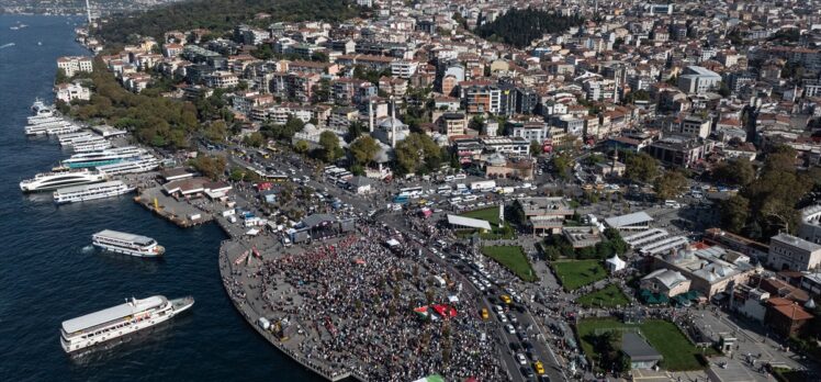 Üsküdar Meydanı'nda Gazze'ye destek mitingi düzenlendi