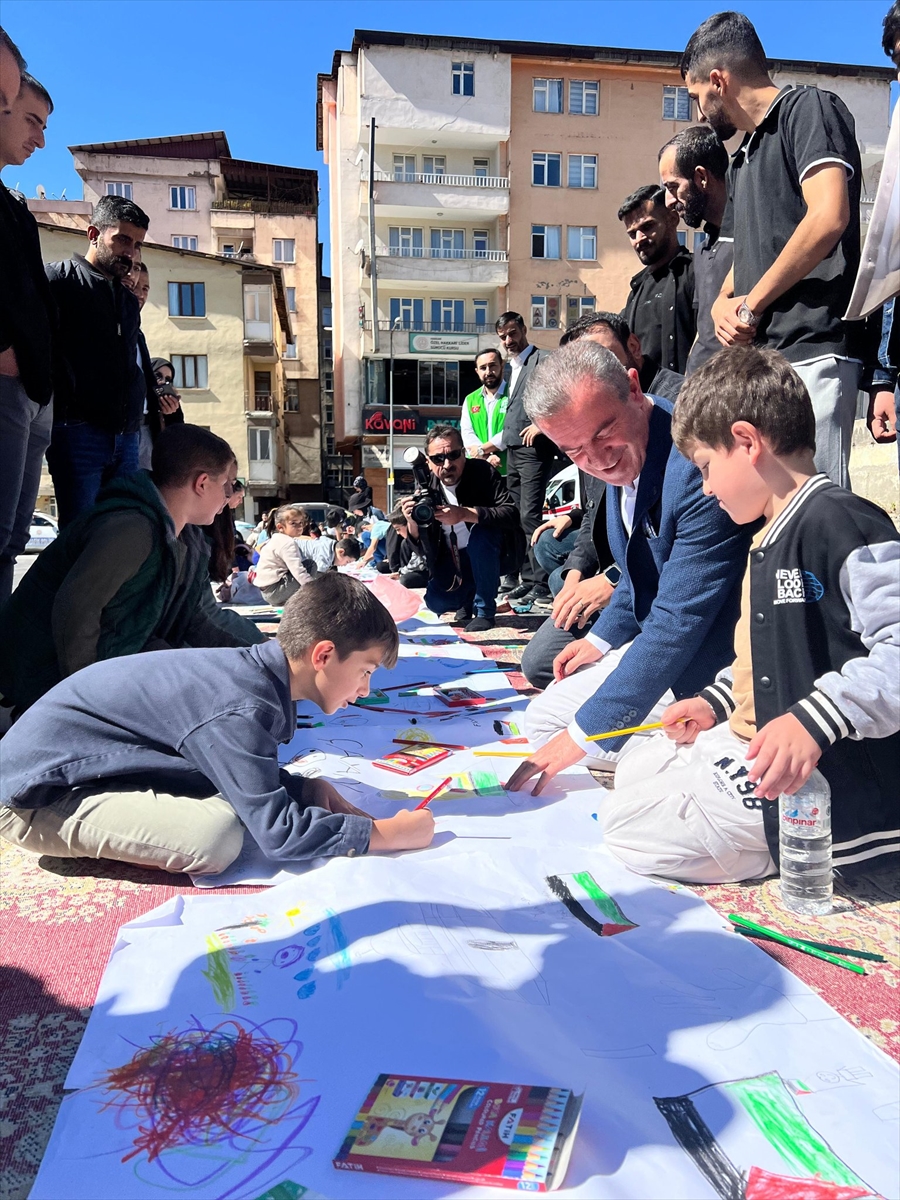 Van, Hakkari ve Bitlis'te çocuklar Filistin'e destek için resim çizdi