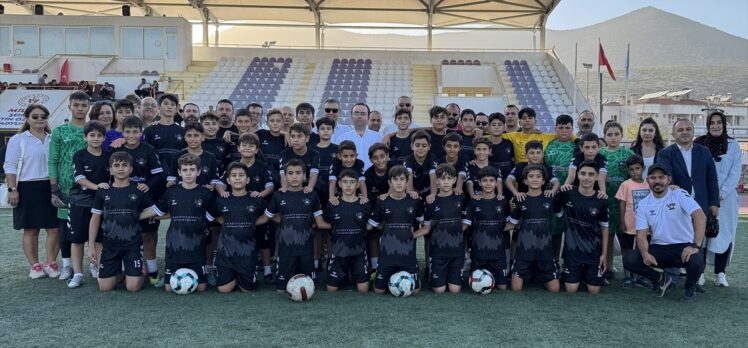 Yeniköy Kemerköy Enerji'den genç futbolculara destek