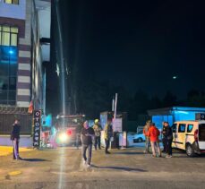 Zeytinburnu'nda öğrenci yurdunun alt katındaki otoparkta çıkan yangın söndürüldü