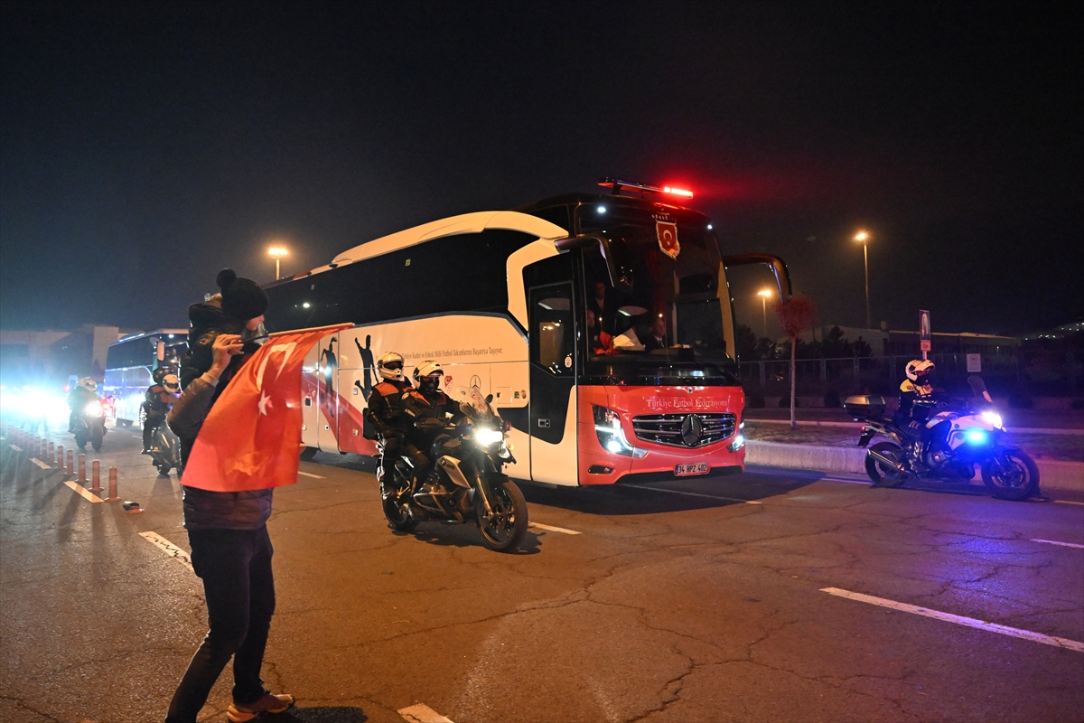 A Milli Futbol Takımı, Kayseri'ye geldi