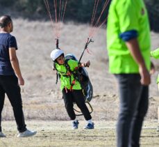 Adana'da 13. Kostümlü Yamaç Paraşütü Festivali başladı