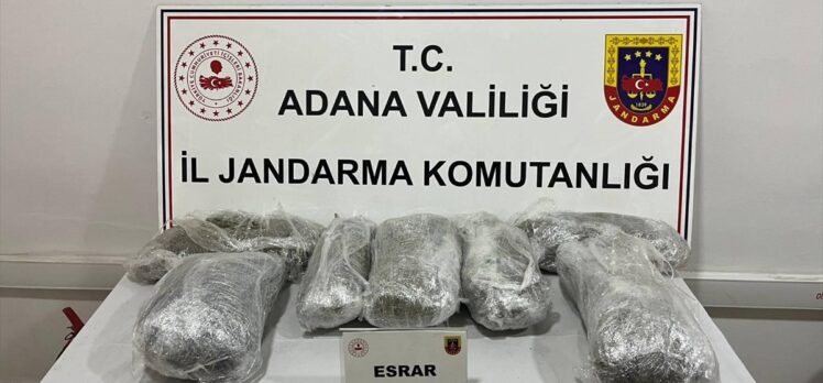 Adana'da 6 kilogram uyuşturucuyla yakalanan 2 kişi tutuklandı