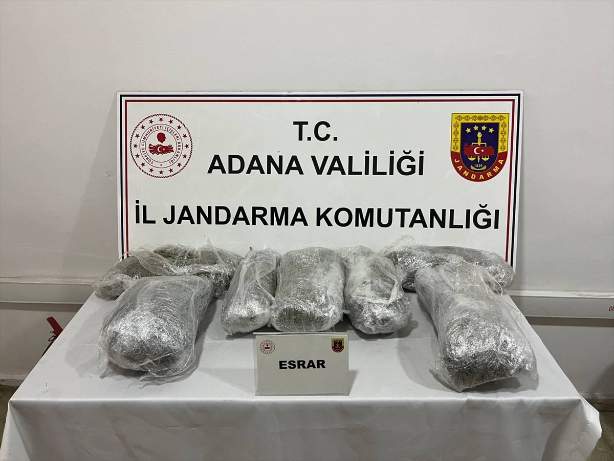 Adana'da 6 kilogram uyuşturucuyla yakalanan 2 kişi tutuklandı