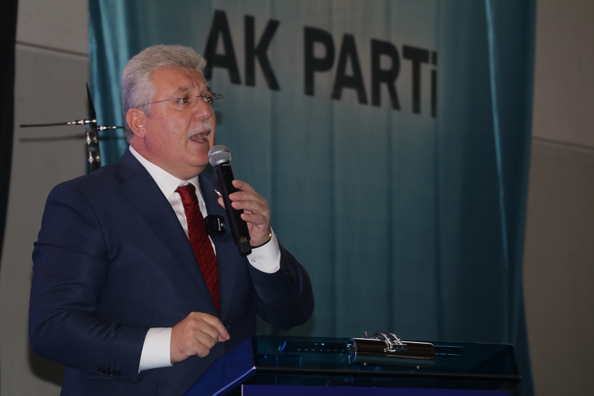 AK Parti Grup Başkanvekili Akbaşoğlu, partisinin Çankırı Merkez İlçe Kongresi'nde konuştu: