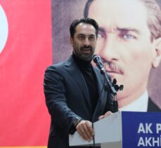 AK Parti'li Arınç'tan Manisa Büyükşehir Belediye Başkanı Zeyrek'e eleştiri