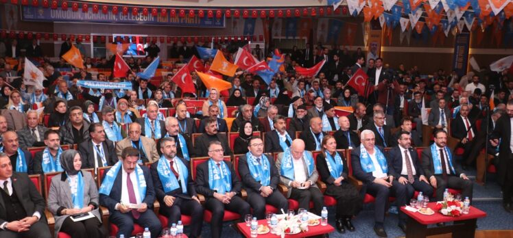 AK Parti'li Güler, Erzurum'da partisinin Palandöken ilçe kongresinde konuştu: