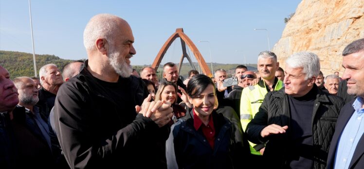 Arnavutluk ile Kosova’yı bağlayan “Büyük Kukes Köprüsü” trafiğe açıldı