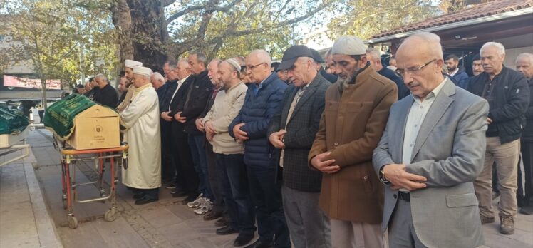 Babasının cenaze töreni için Bursa'ya gelen gurbetçi, kazada öldü