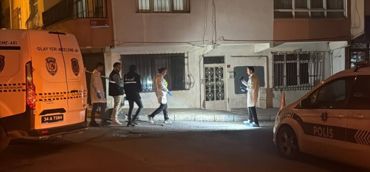 Bağcılar'da polis aracına EYP ve molotofkokteyli atıldı