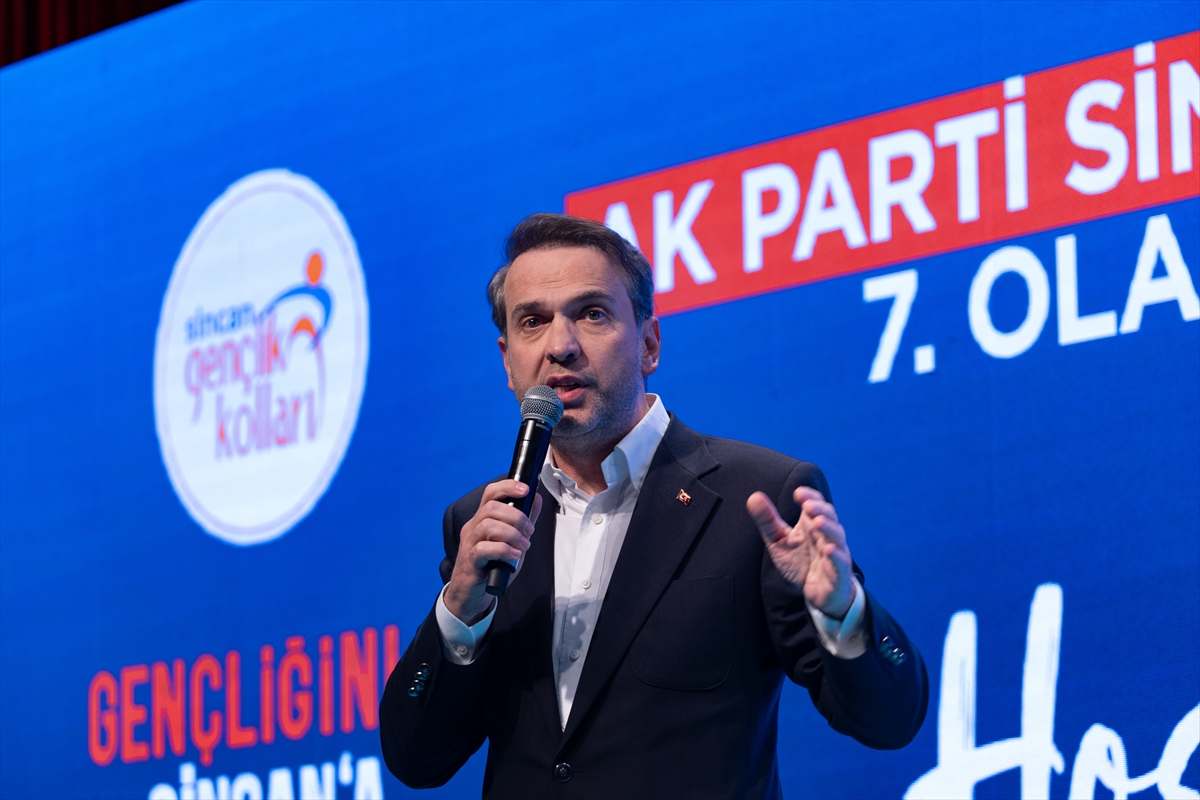 Bakan Bayraktar, AK Parti Sincan Gençlik Kolları Kongresi'nde konuştu: