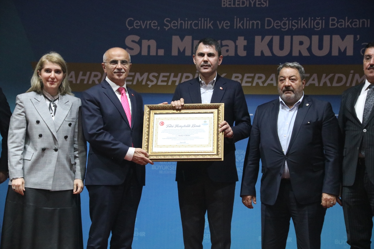 Bakan Kurum, Malatya'da Fahri Hemşehrilik Takdim Töreni'ne katıldı: