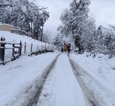 Bolu ve Bartın'da kar nedeniyle kapanan 150 köy yolu ulaşıma açıldı