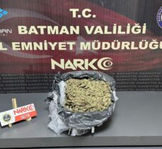 Batman'da bir otomobilde 2 kilo 40 gram sentetik uyuşturucu ele geçirildi