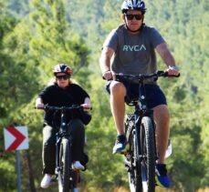 Bodrum'a kruvaziyerle gelen turistler, doğal güzelliklere pedal çevirerek ulaşıyor