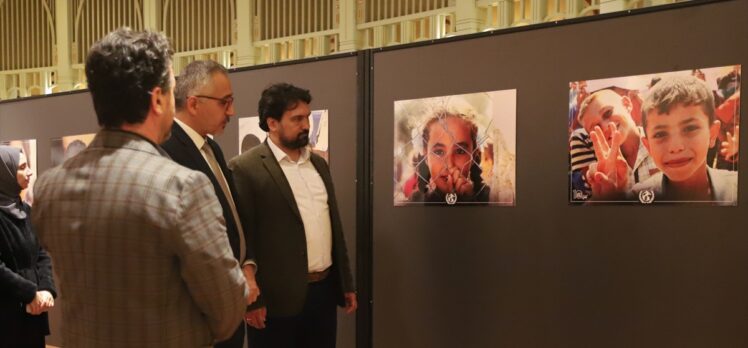 “Dünya Çocuk Hakları Günü Sergisi”, Taksim Camii'nde açıldı