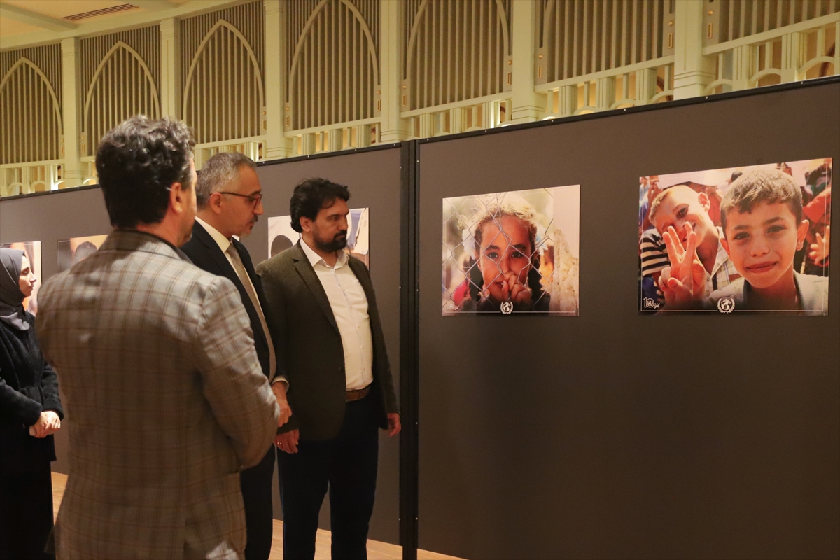 “Dünya Çocuk Hakları Günü Sergisi”, Taksim Camii'nde açıldı