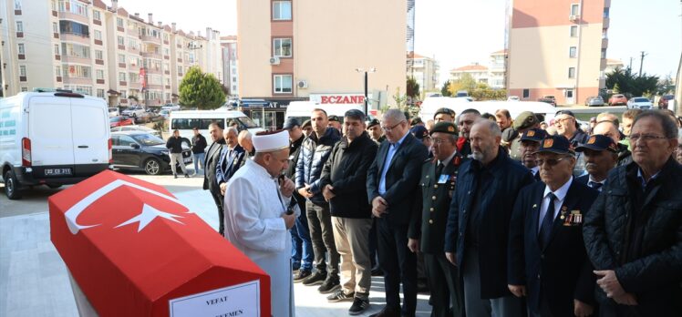 Edirne'de vefat eden Kıbrıs gazisi son yolculuğuna uğurlandı