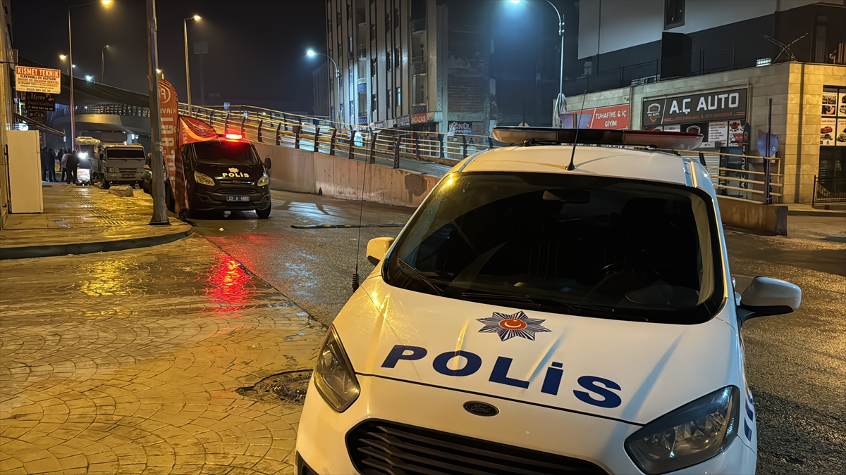 Elazığ'da bıçaklı kavgada 2 kişi yaralandı