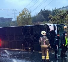 Esenler’de yolcu otobüsünün devrilmesi sonucu 2 kişi öldü, 15 kişi yaralandı