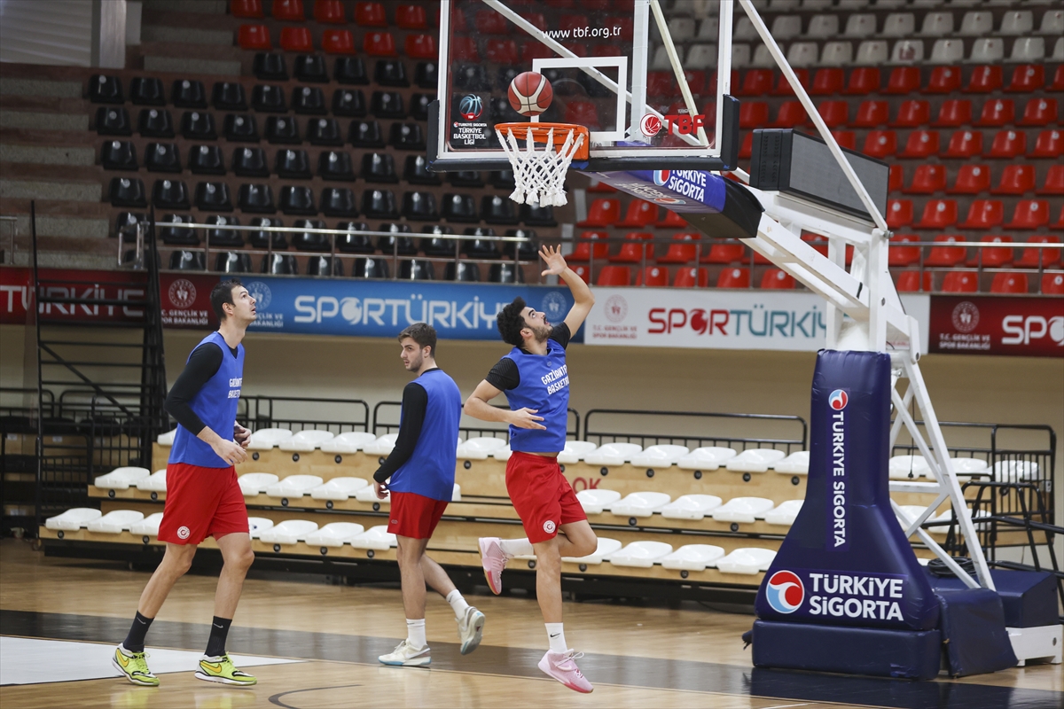 Gaziantep Basketbol, alt sıralardan uzaklaşmak istiyor