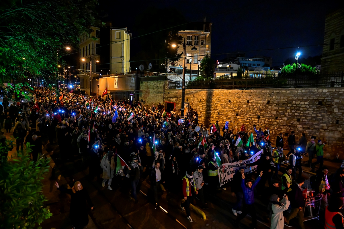 İsrail'in Gazze'deki katliamları İstanbul'da “sesli eylem”le protesto edildi