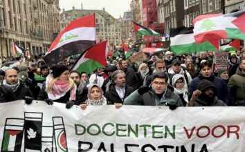 İsrail'in Gazze'deki saldırıları Amsterdam'da protesto edildi