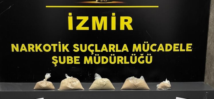 İzmir'de 4 kilo 838 gram eroin ele geçirildi