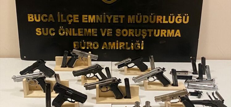 İzmir'de uyuşturucu ve silah ticareti operasyonunda 3 zanlı tutuklandı