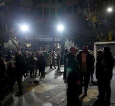 Kadıköy Belediyesi işçilerinin aldığı grev kararı bir dakika sürdü